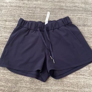 Lululemon on the fly shorts woven